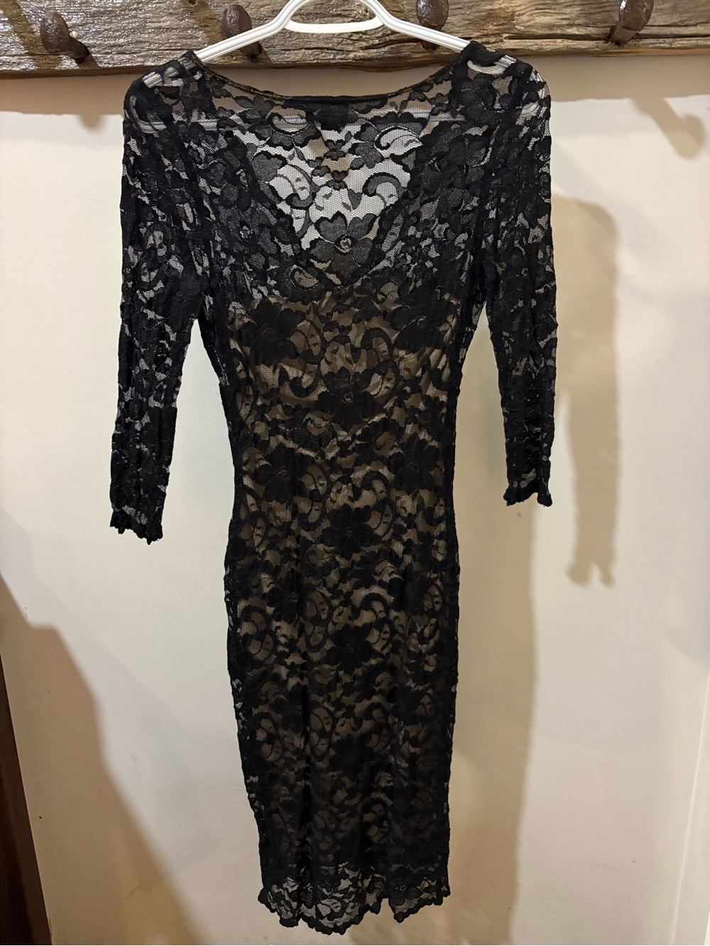 Black Lace Long-Sleeve Sheath Dress